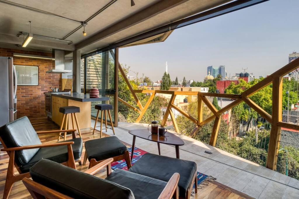 Mid Century Loft Apartment *