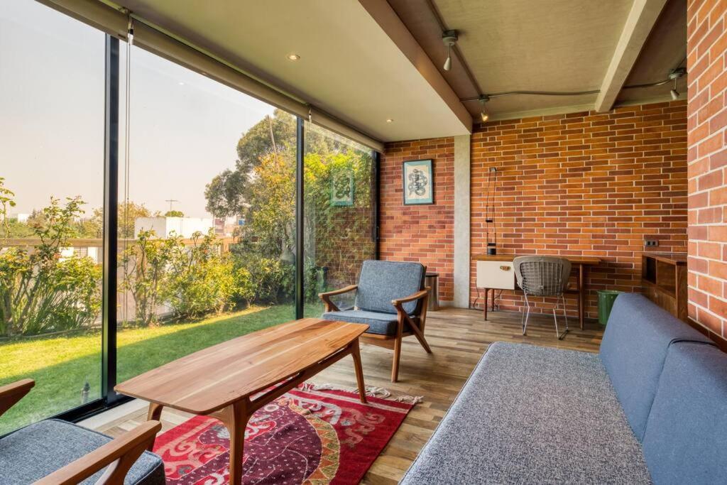 Apartment Mid Century Loft *